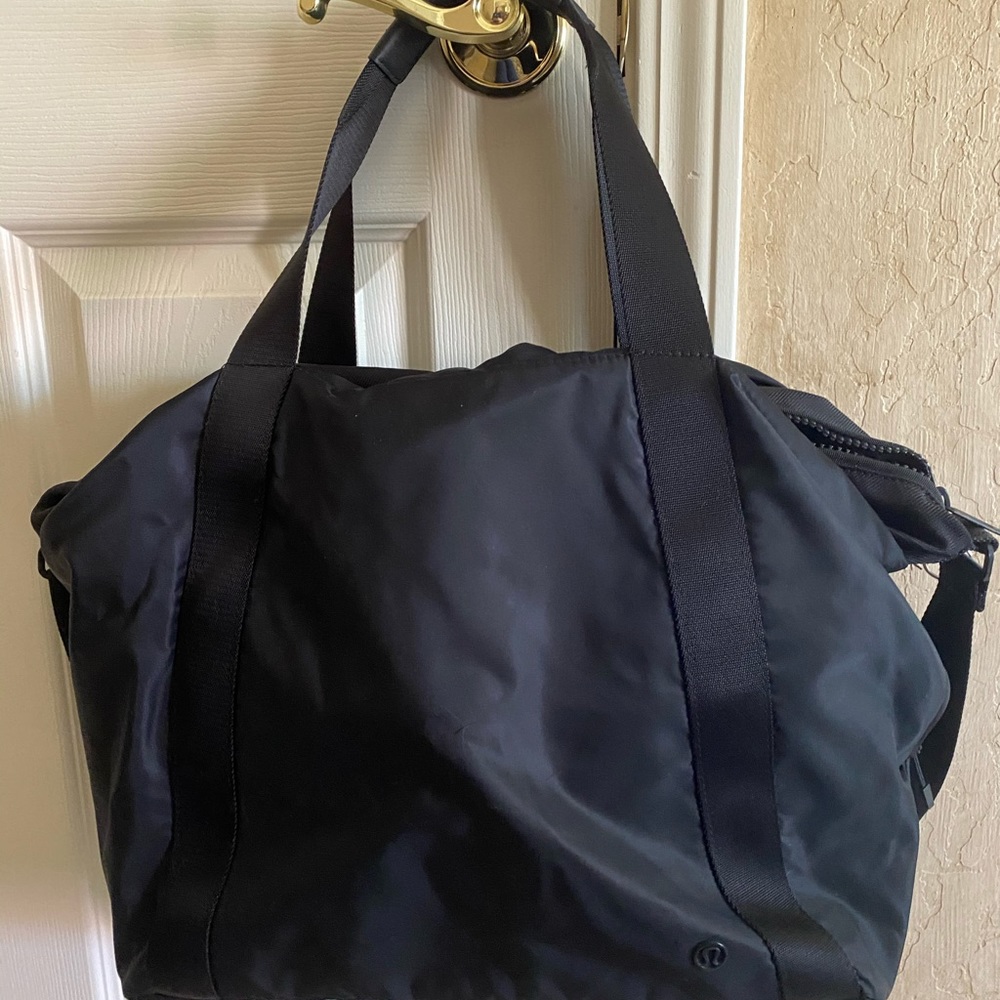 lululemon Carry The Day Tote bag